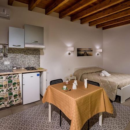 Апартаменты Il Cortile Кастелламмаре-дель-Голфо Экстерьер фото